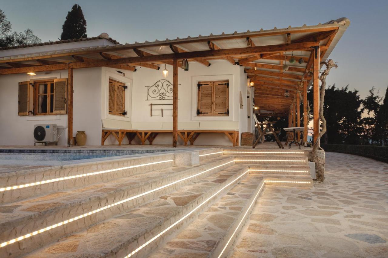 Rocale Villa *